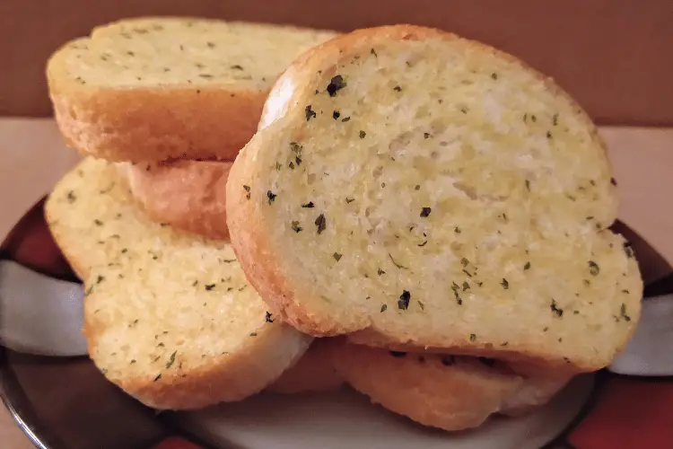 Side view of garlic Texas toast